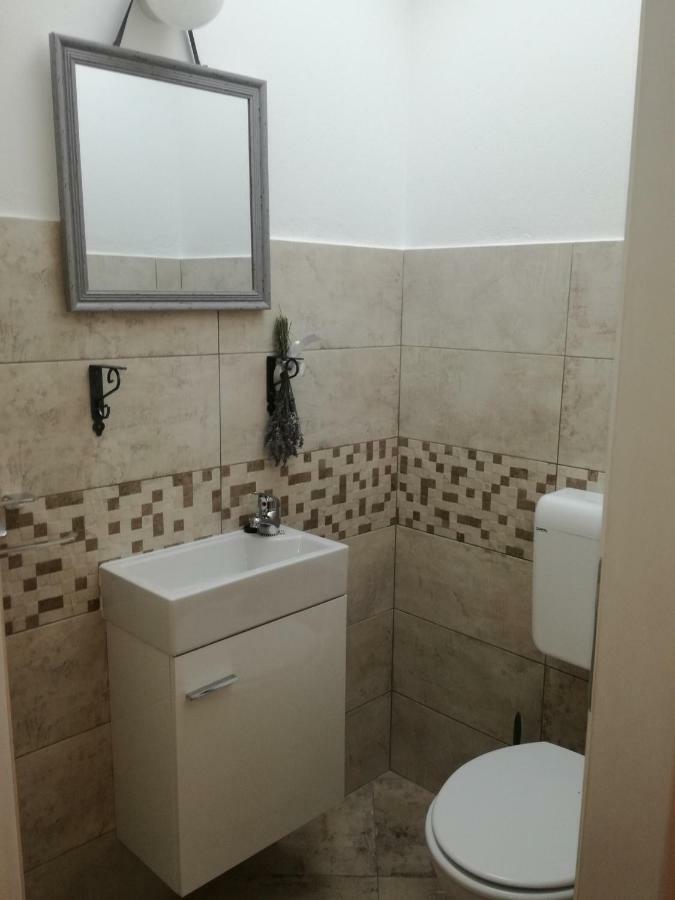 Kuca Za Odmor Pende Villa Banjol Exterior foto